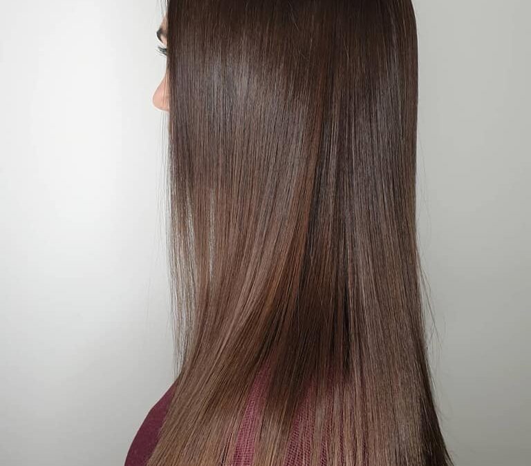 Kestosuoristus pitää luonnontaipuisat hiuksesi sileinä ja upeina pitkään!